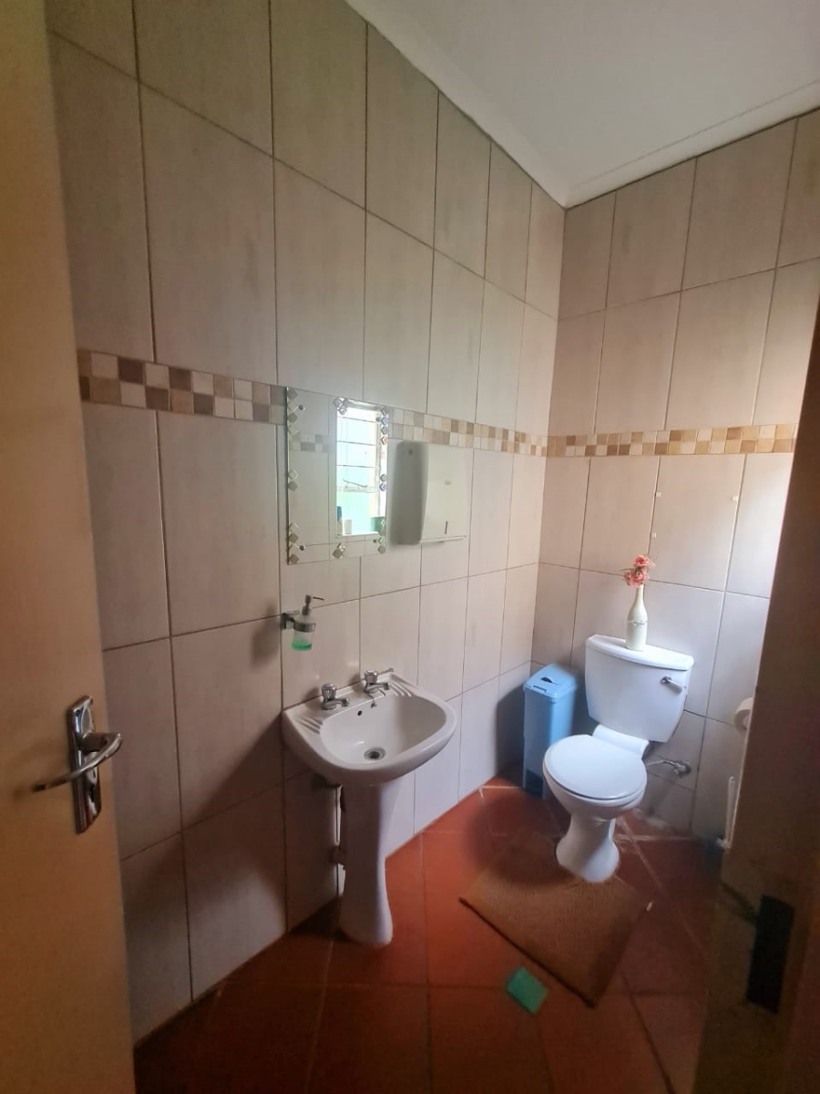 Commercial Property for Sale in Lindequesdrif North West